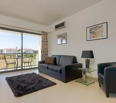Cavalo Preto Beach Appartement *