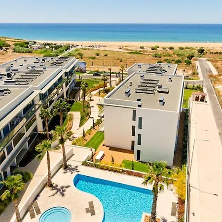 Cavalo Preto Beach * 奎特里拉